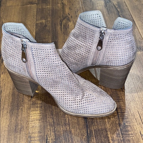 DV Booties - Picture 8 of 9